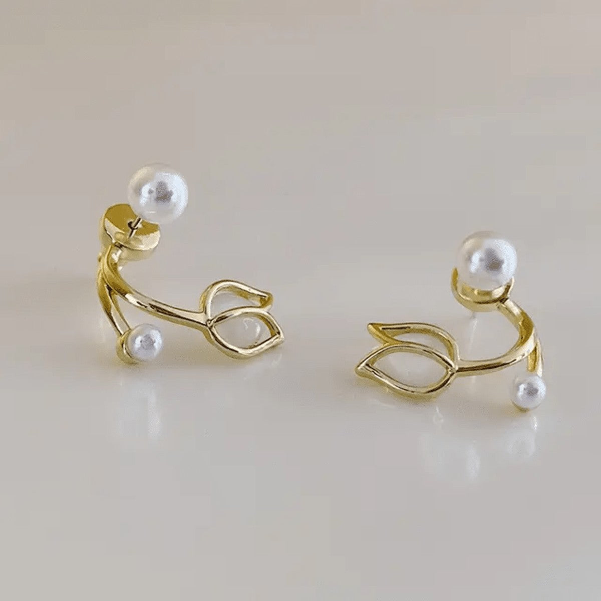 White Pearl Flower Korean Earring Titliya