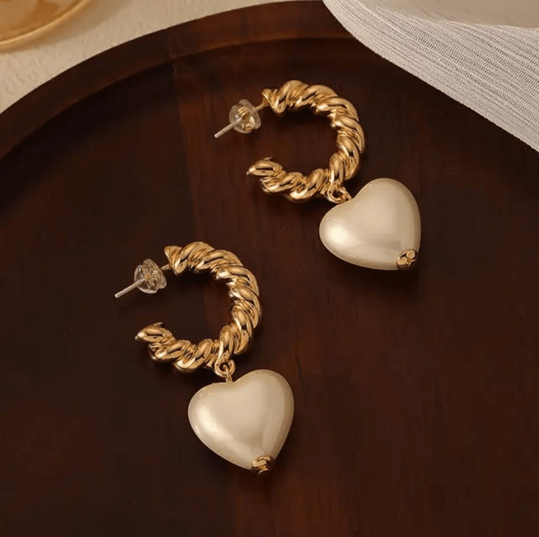 Round Twisted With Heart Shape Pearl Korean Earring Titliya