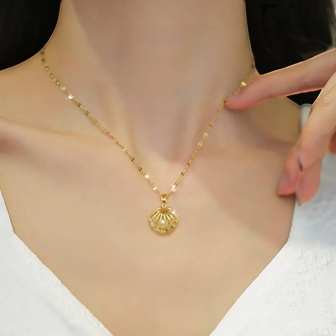 Pearl Shell Pendant Necklace Titliya