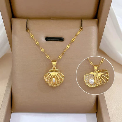 Pearl Shell Pendant Necklace Titliya