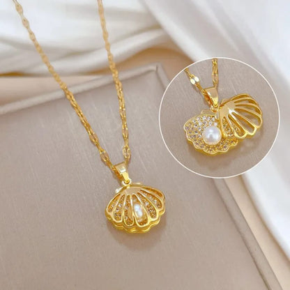 Pearl Shell Pendant Necklace Titliya