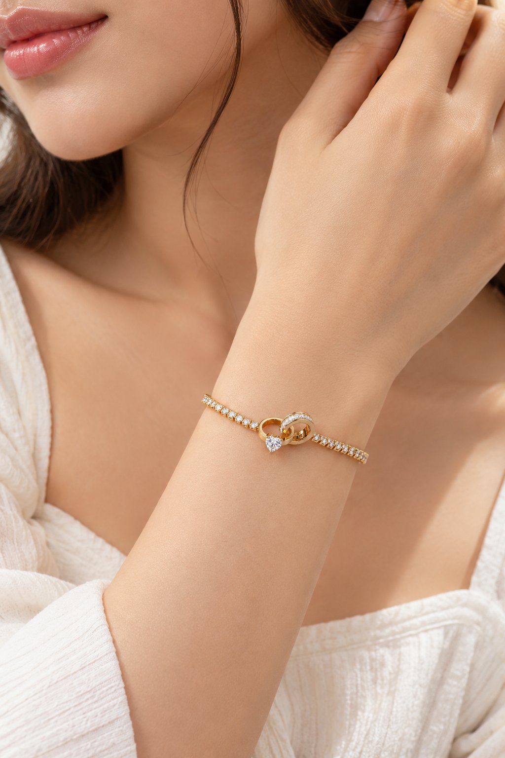 TITLIYA Korean Style Gold Heart Crystal Bracelet for Women