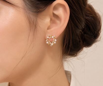 Luxury Pearl & Crystal Stud Earrings Titliya