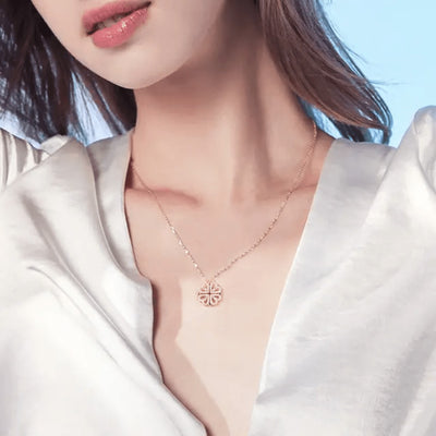 Four Heart Magnetic Pendant Necklace/Rose Gold